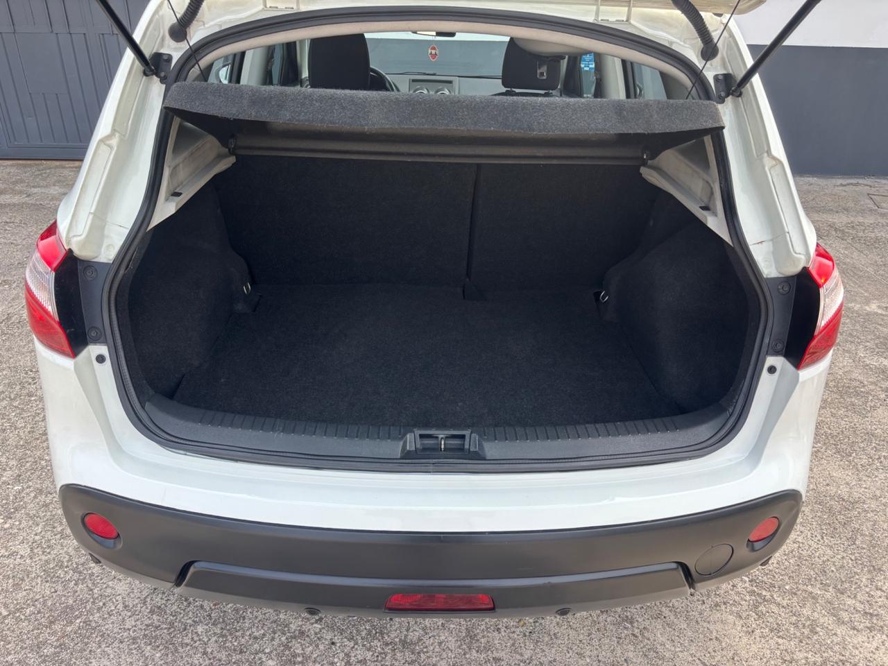Nissan Qashqai 2.0 dCi . Garanzia 12 mesi