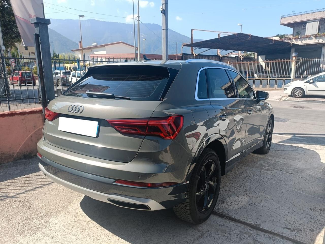 Audi Q3 35 TDI S tronic Business Advanced