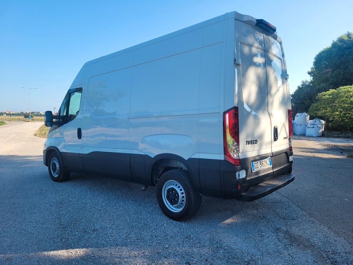 IVECO DAILY 35S12 V 3520 H2 FP
