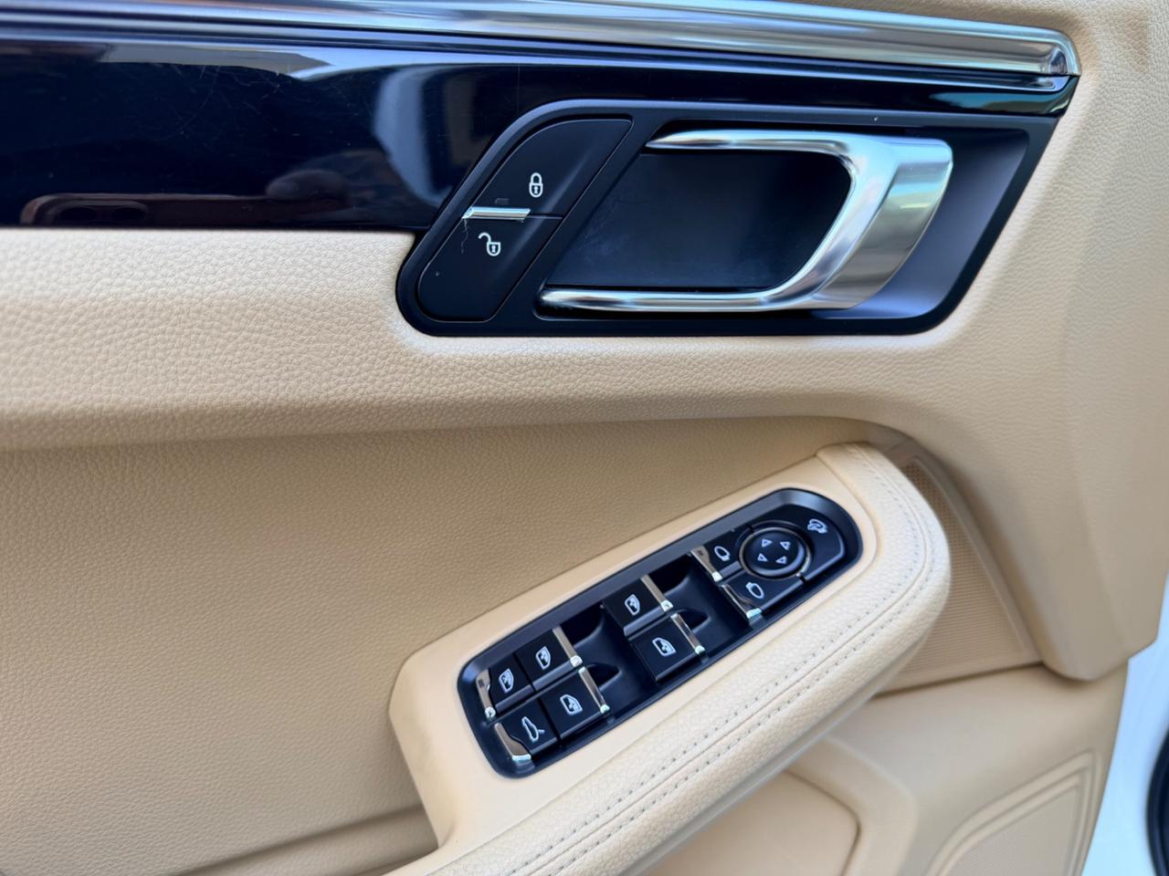 Porsche Macan 3.0 S Diesel white edition pari al nuovo