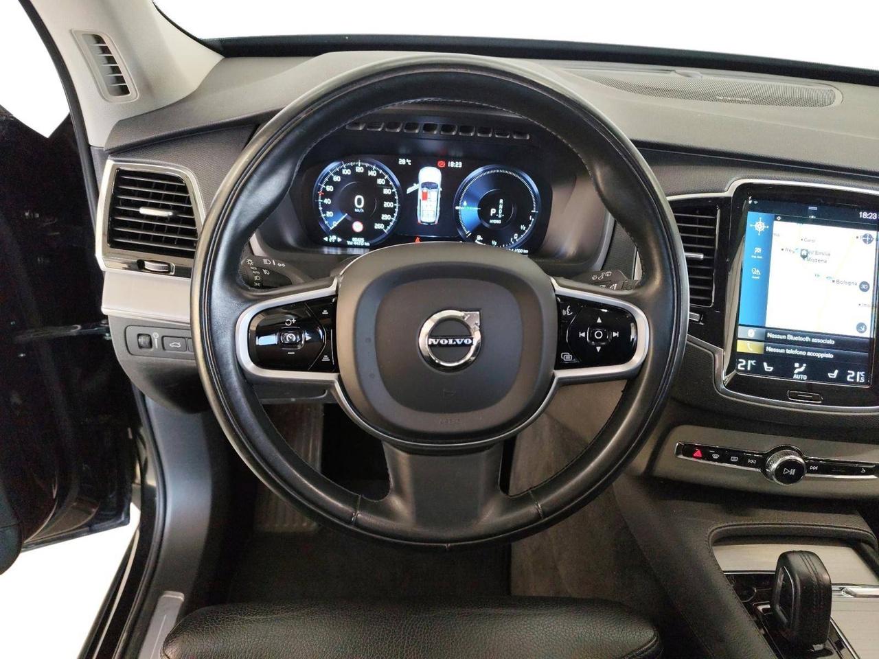 Volvo XC90 2.0 t8 phev R-design awd 303cv 7 Posti