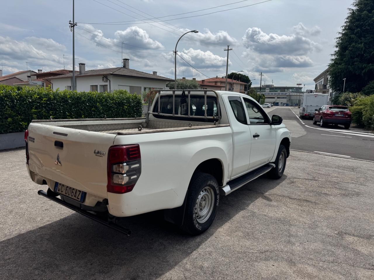 Mitsubishi L200 2.4 DI-D/154CV Double Cab Invite