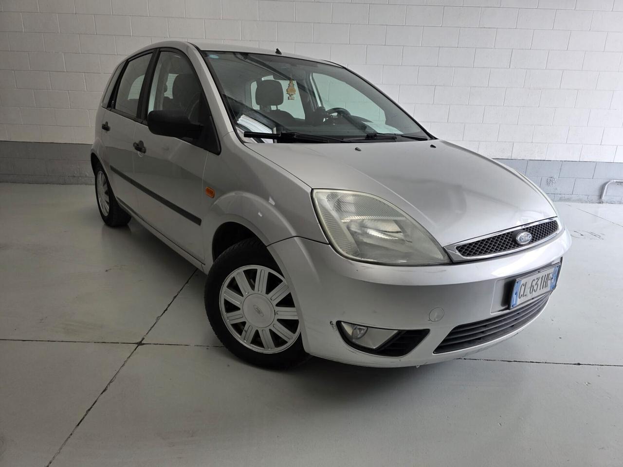 Ford Fiesta 1.2 16V 5p. Ghia