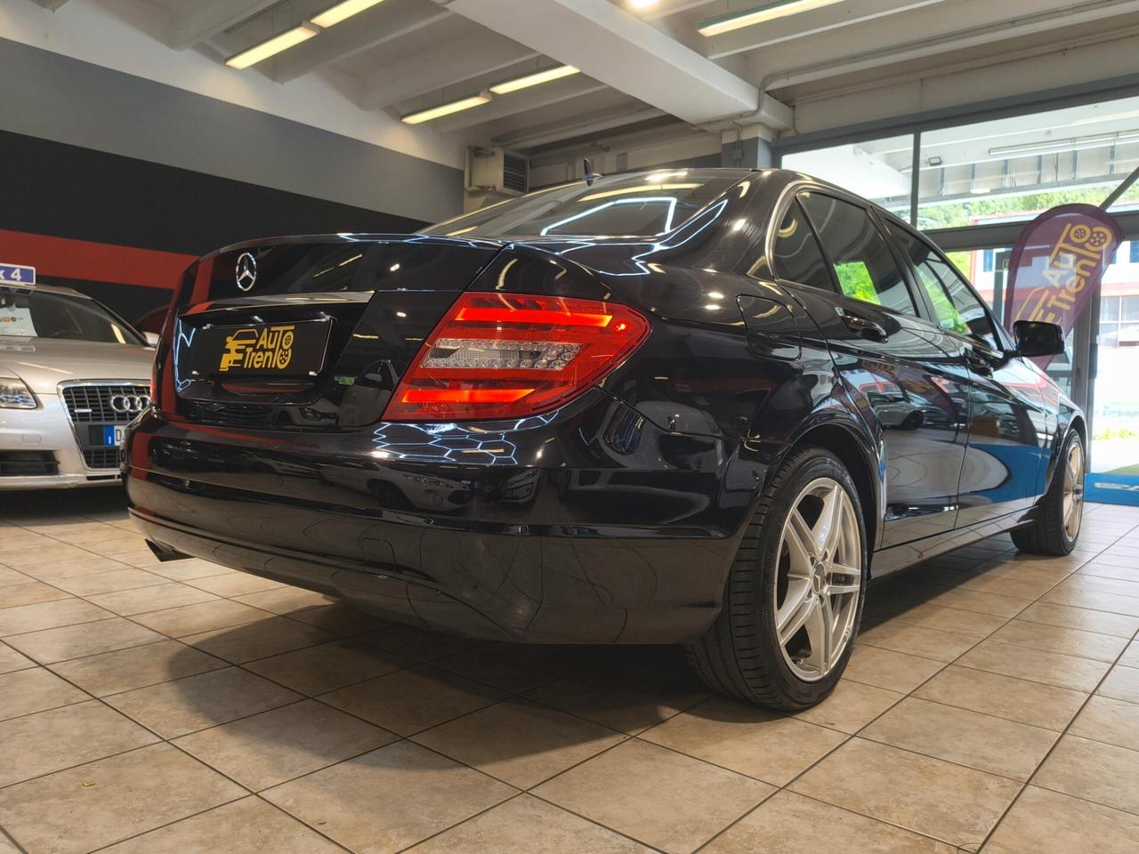 Mercedes-benz C 200 CDI Executive solo 110.000 km