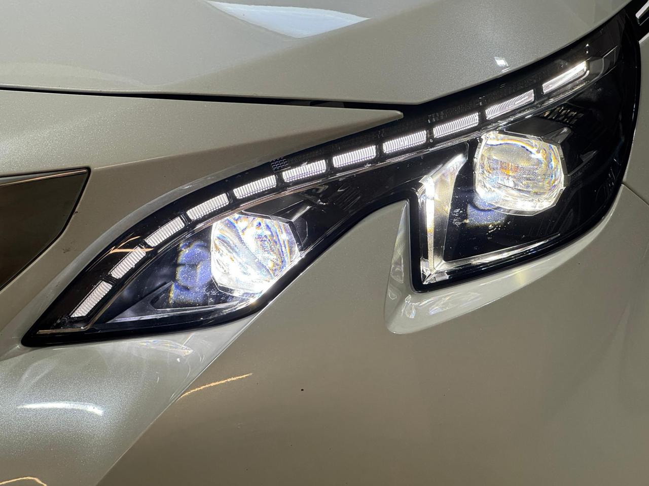 PEUGEOT 3008 BlueHDi 130 S&S EAT8