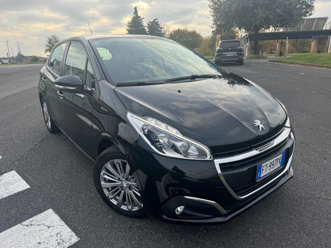 Peugeot 208 PureTech 82 Allure NEOPATENTATI