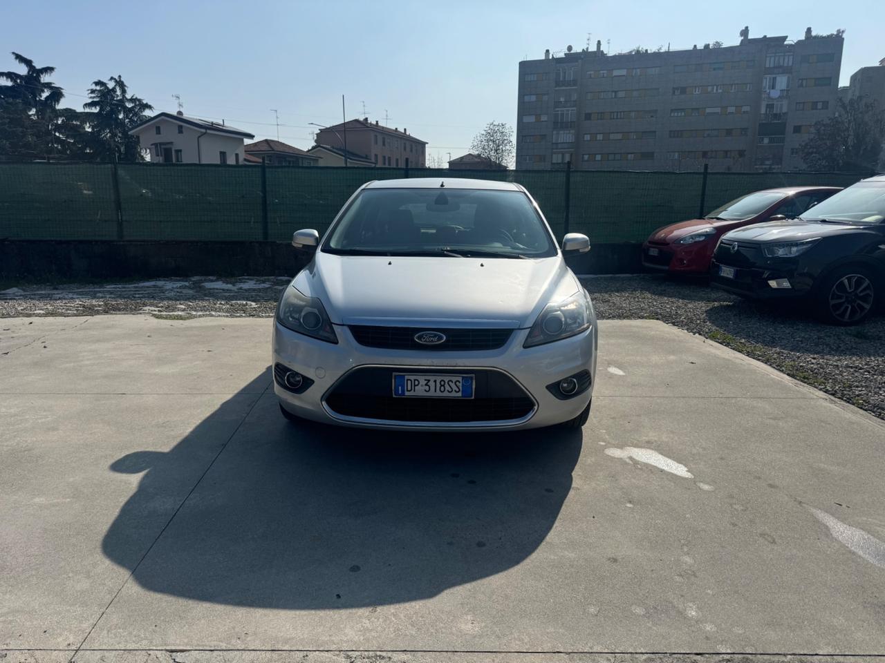 Ford Focus Focus+ 2.0 (145CV) 5p. Bz.- GPL berlina con gancio traino
