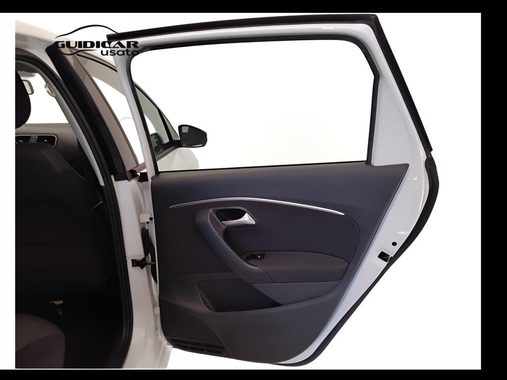 VOLKSWAGEN Polo V 2014 - Polo 5p 1.0 mpi Comfortline 75cv