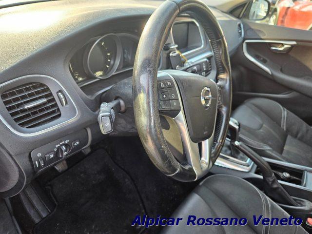 VOLVO V40 D2 'eco' Momentum