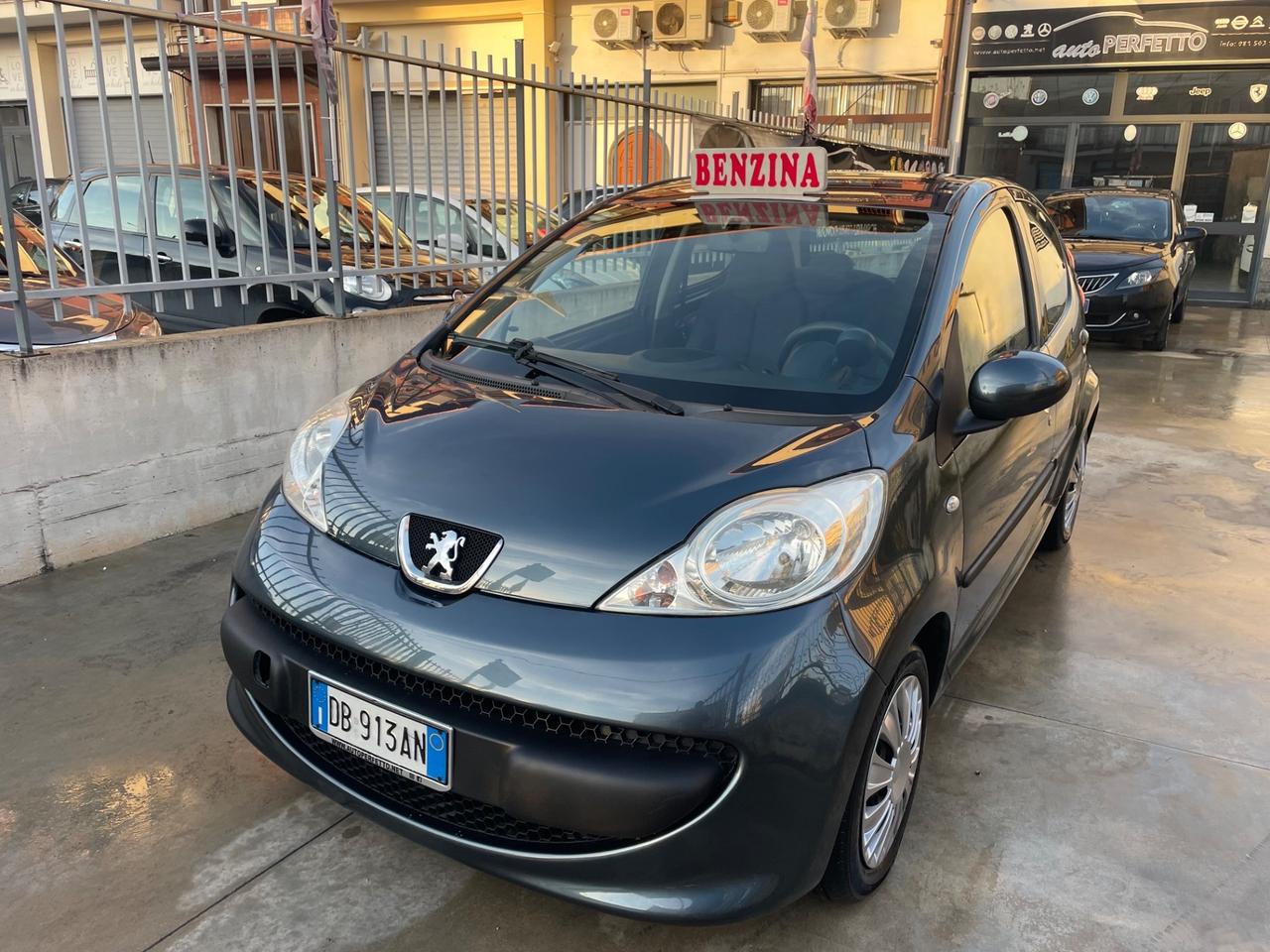 Peugeot 107 1.0 68CV 5p. Sweet Years