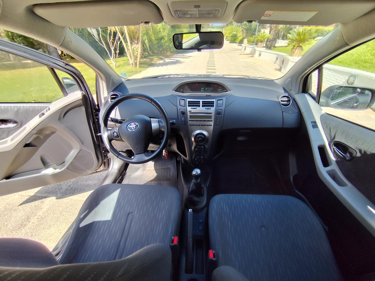 Toyota Yaris 1.3 5 porte Sol