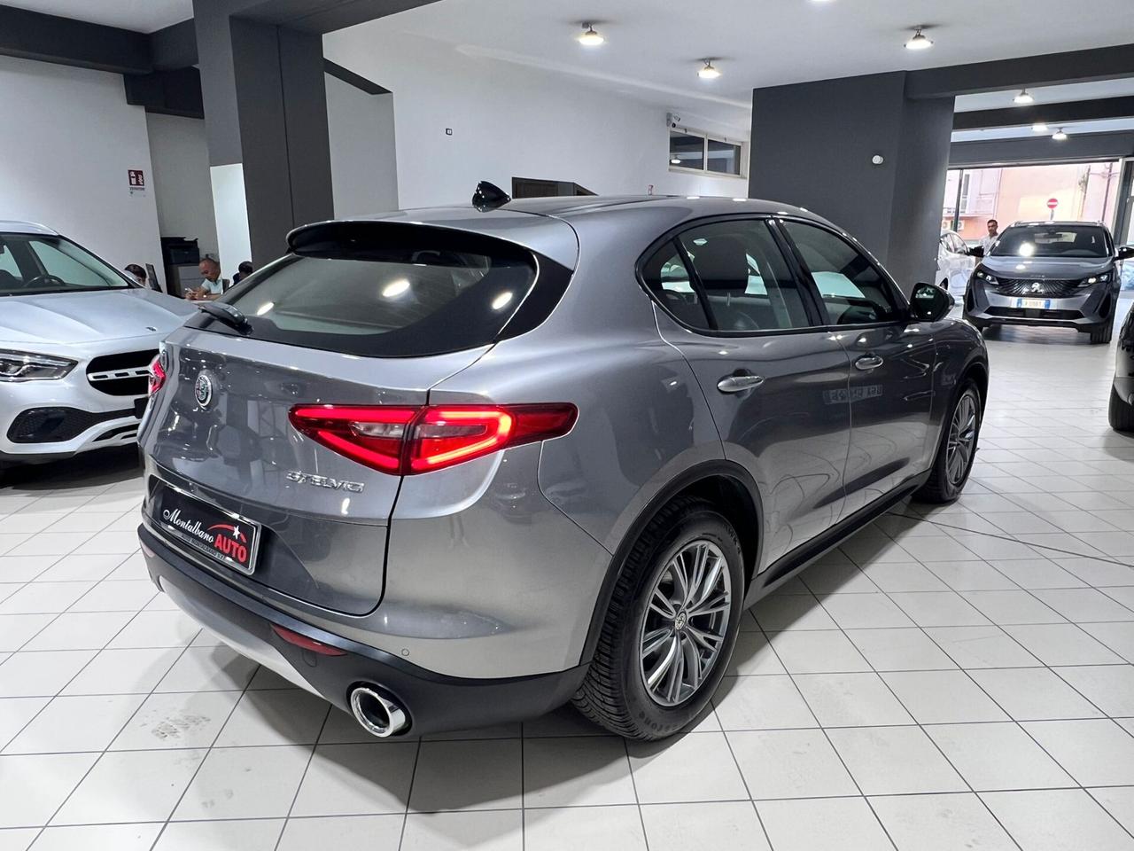 Alfa Romeo Stelvio 2.2 Turbodiesel 160 CV AT8 RWD Business