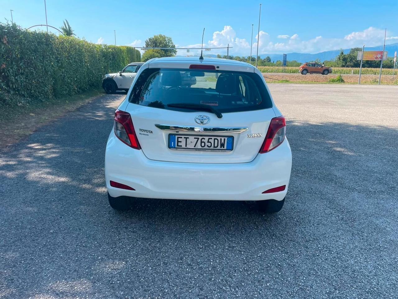 Toyota Yaris 1.0 5 porte Lounge 141000km