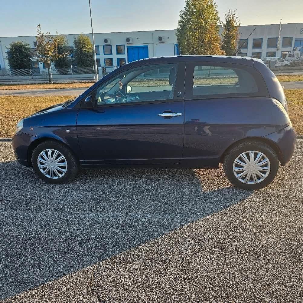 Lancia Ypsilon 1.2 Argento