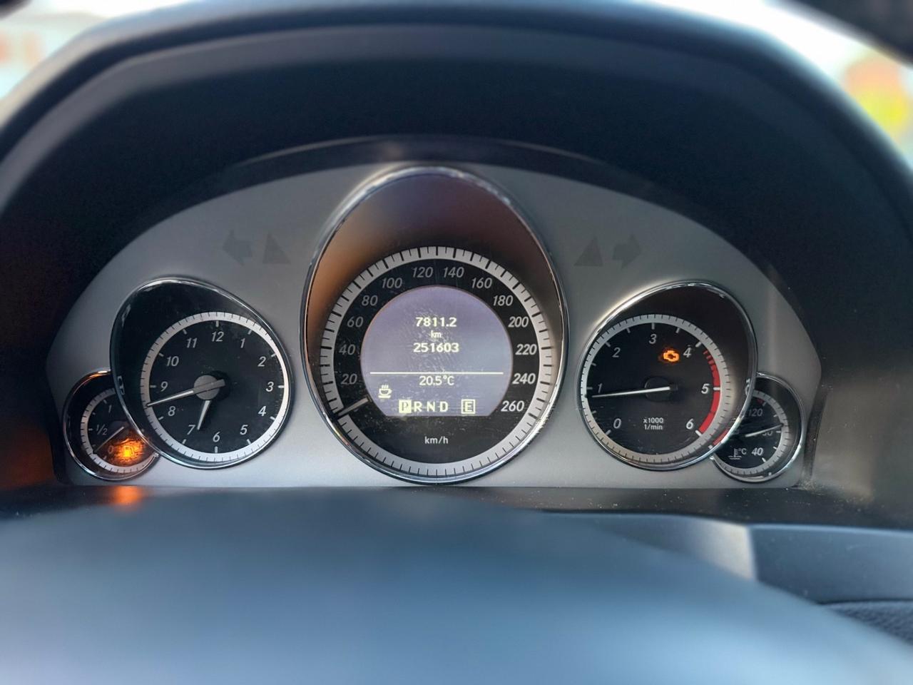 Mercedes-benz E 250 CDI BlueEFFICIENCY Avantgarde AMG