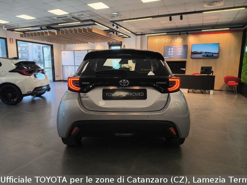Toyota Yaris Hybrid Trend MY22