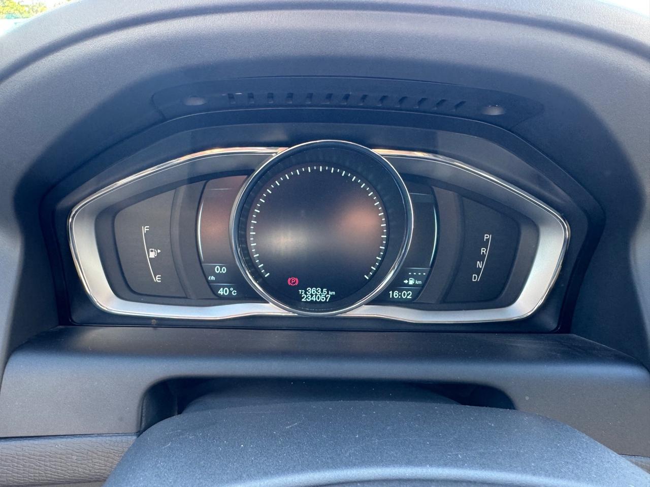 Volvo XC 60 XC60 D3 Geartronic R-design Momentum