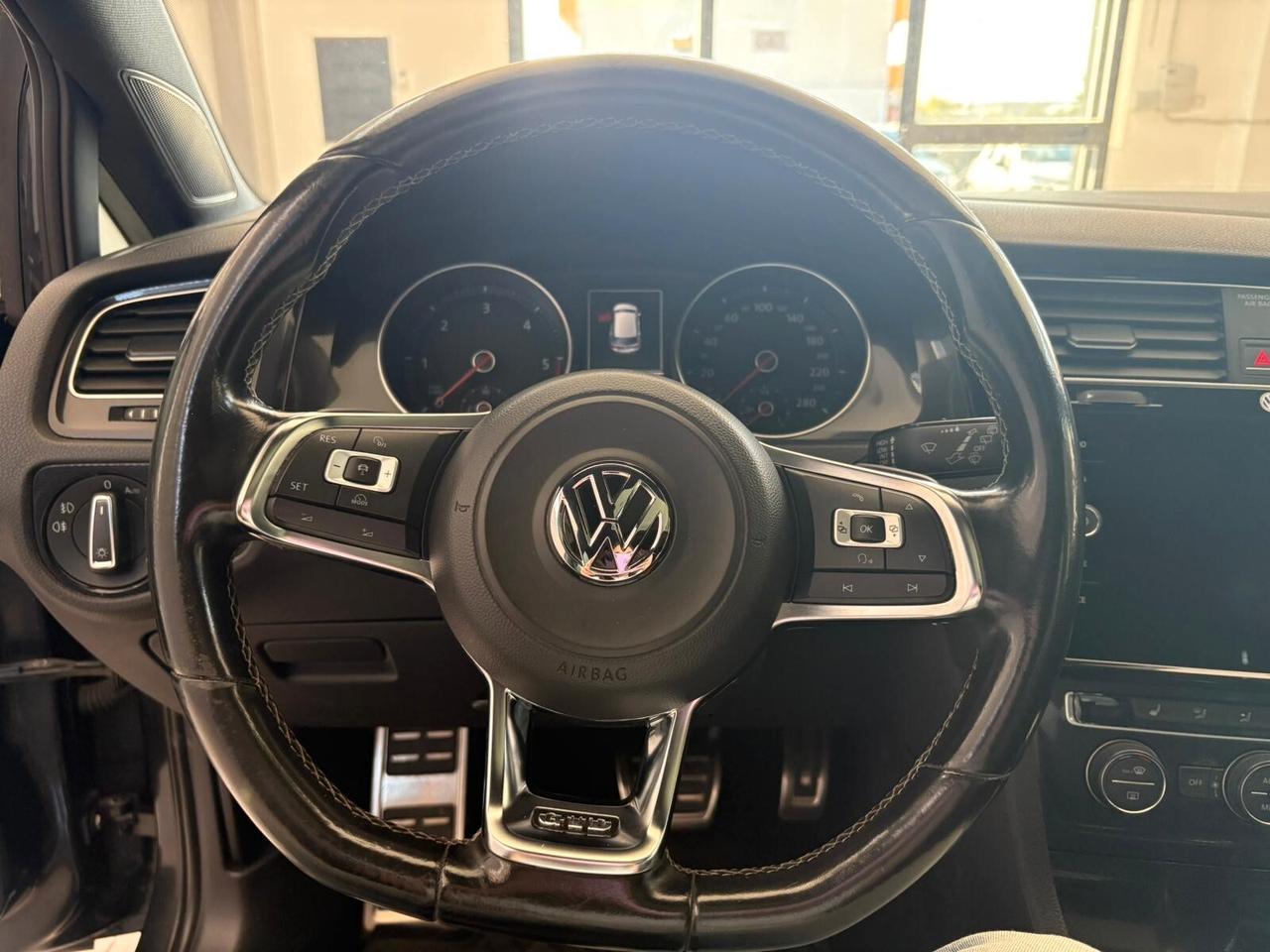 Volkswagen Golf GTI 2.0 TDI DSG 5p. Highline BlueMotion Technology