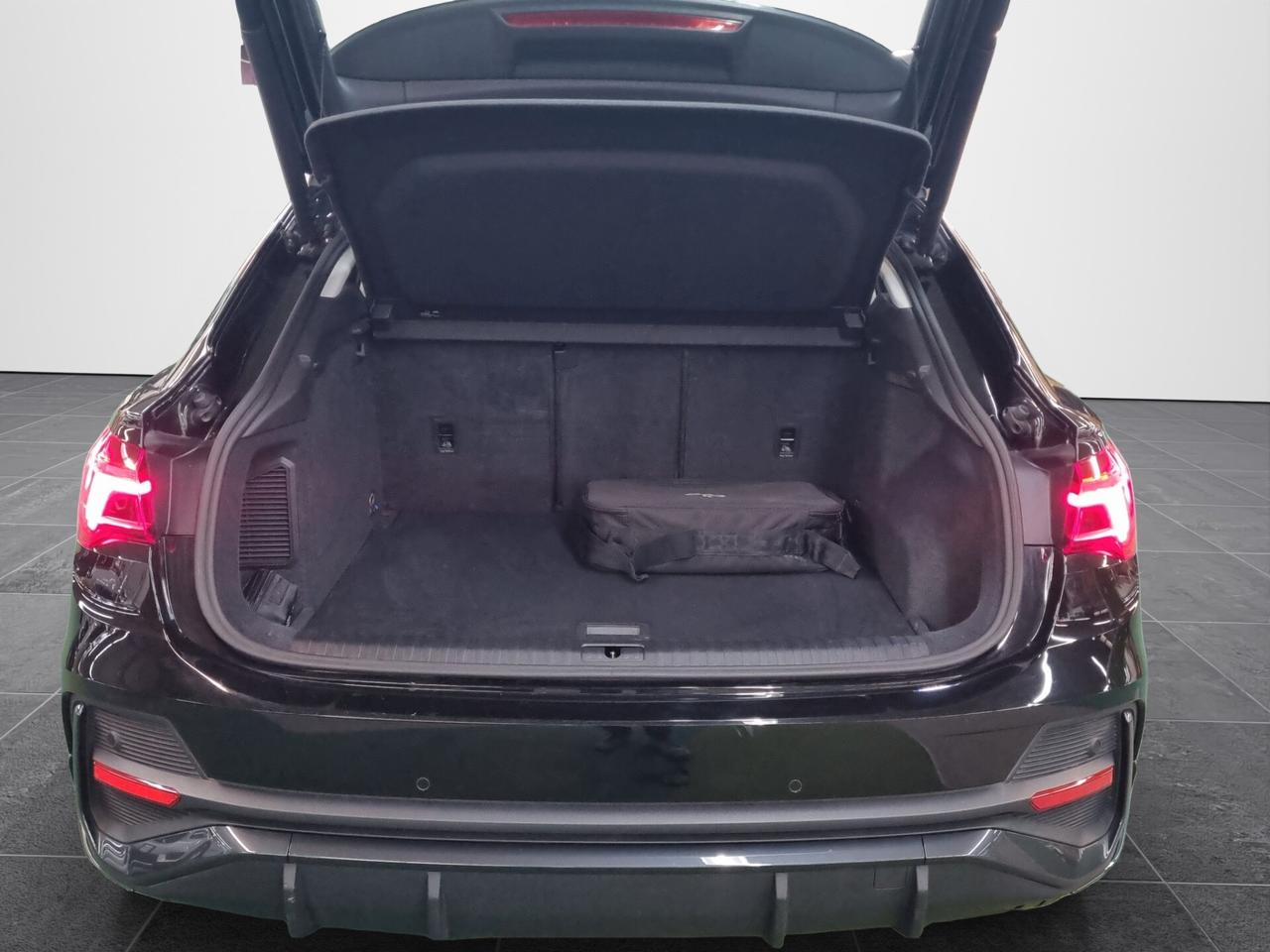 Audi Q3 SPORTBACK 45 TFSI e S tronic Business Plus