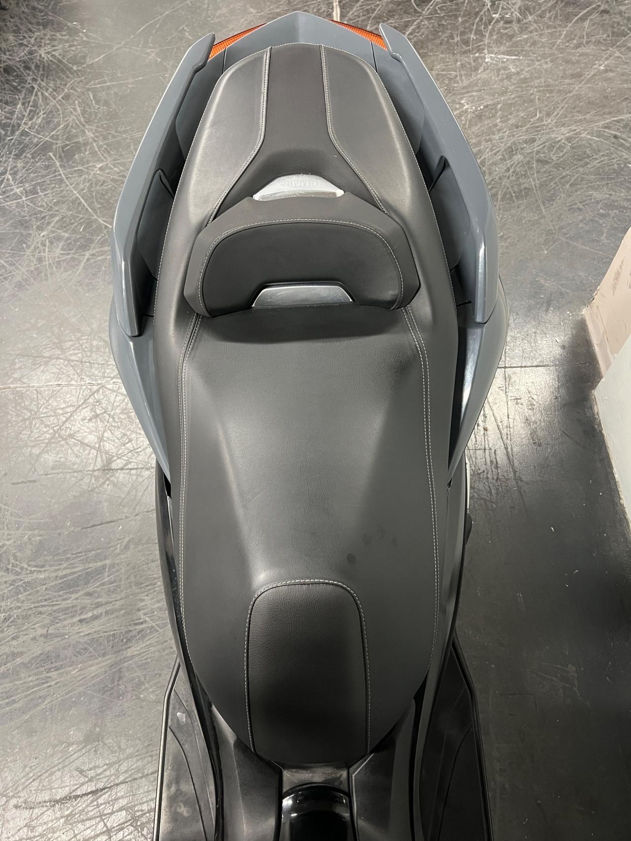 Yamaha X-Max 300 Tech max