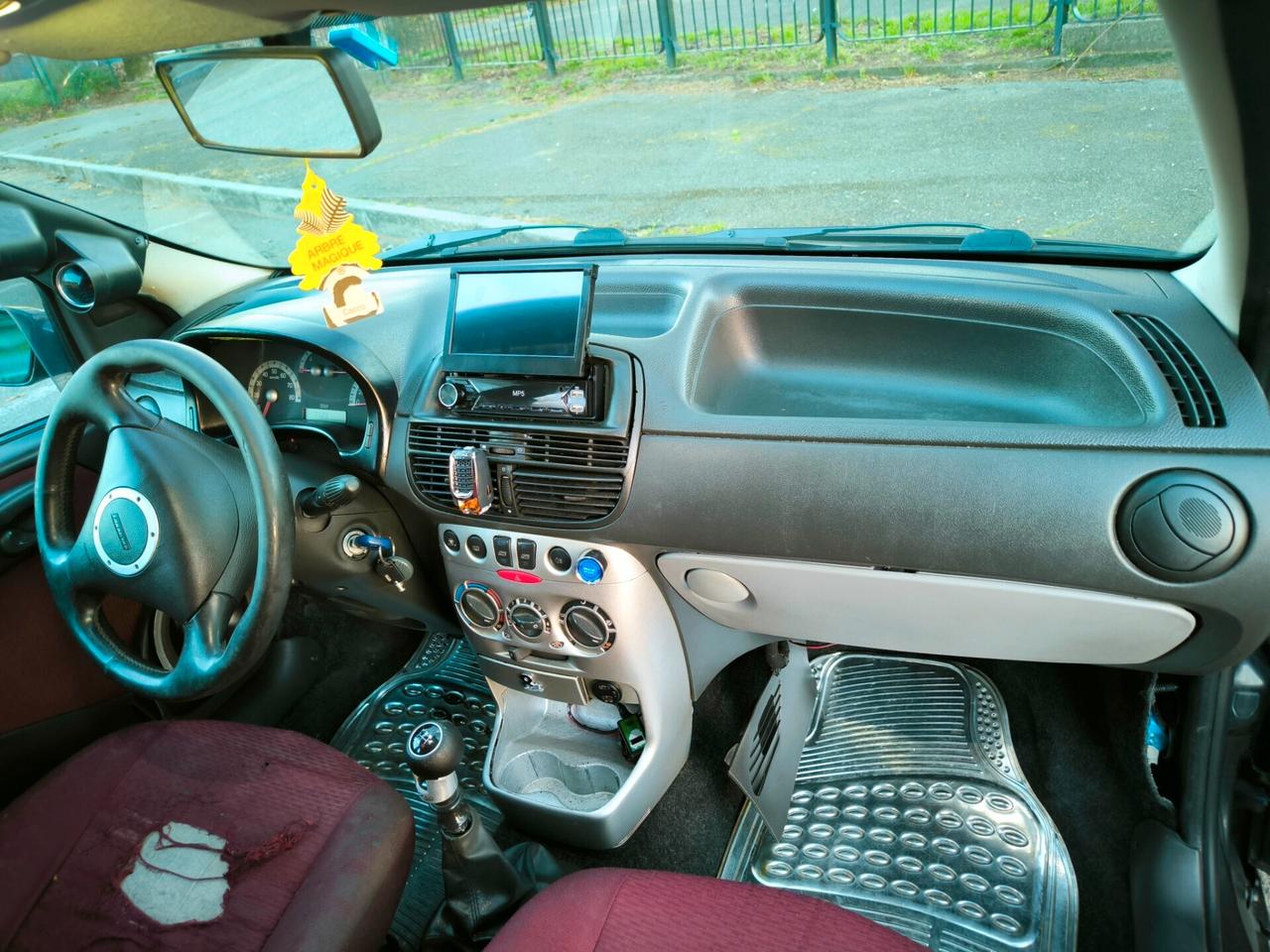 Fiat Punto 1.2 ALLESTIMENTO SPORTIVO