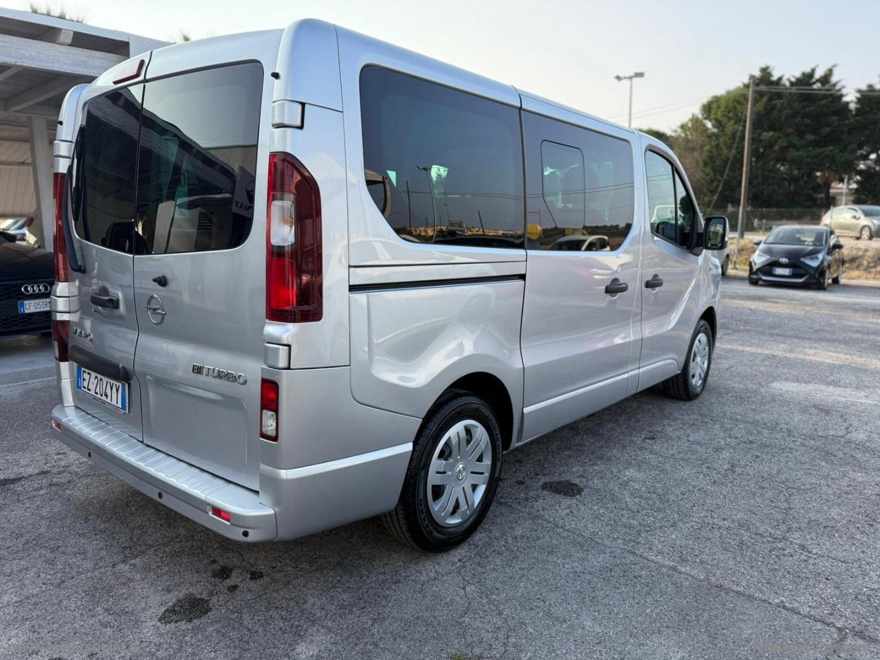 Vivaro 27 1.6 BiT. EcoF. PC-TN Combi