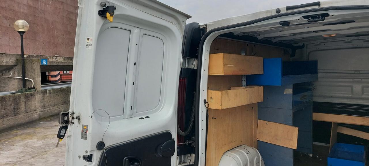 Renault Trafic T27 2.0 dCi MAXI E6 DTEMP