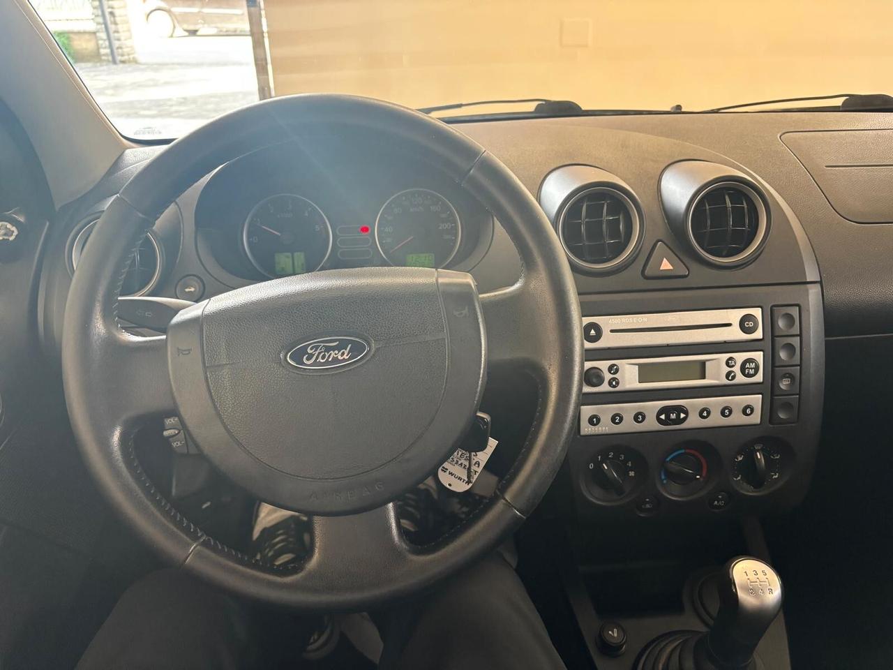 FORD FIESTA ANNO 2005 DS 1.4 ADATTA NEOPATENTATI KM 200 MILA