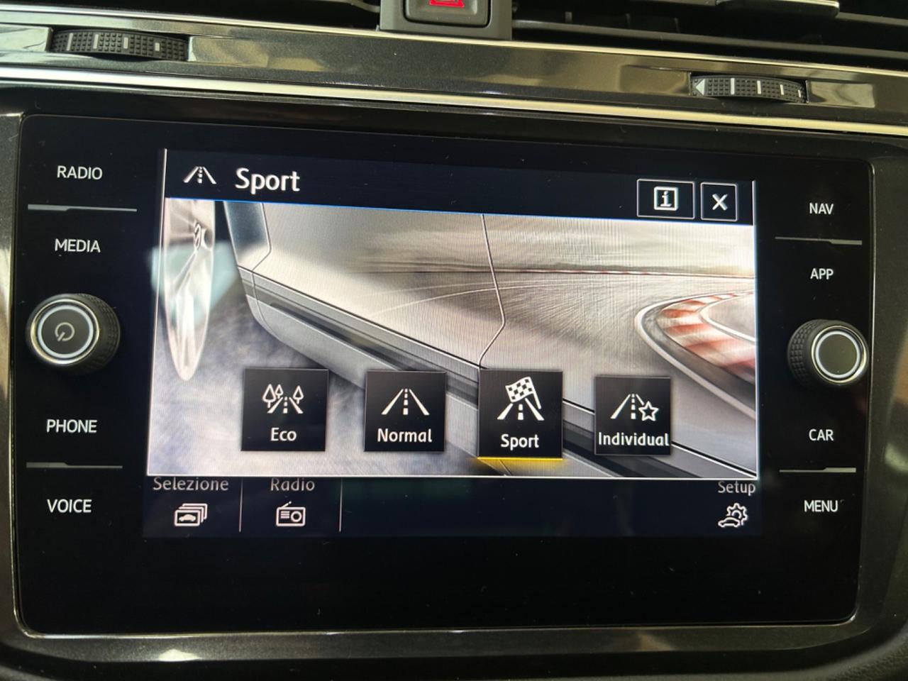 Volkswagen Tiguan 2.0 TDI SCR DSG 4MOTION Advanced BMT