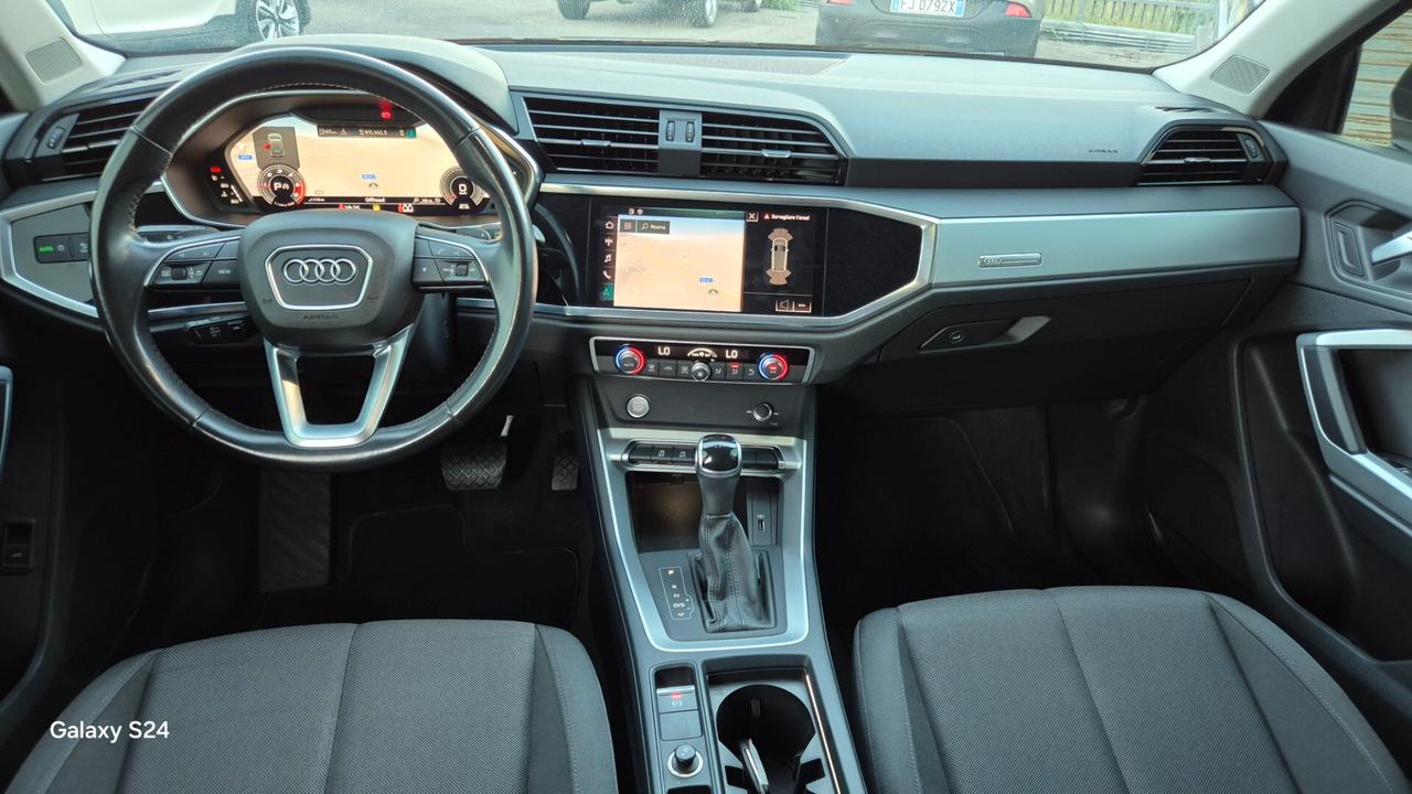 Audi Q3 35 TDI Business Advanced