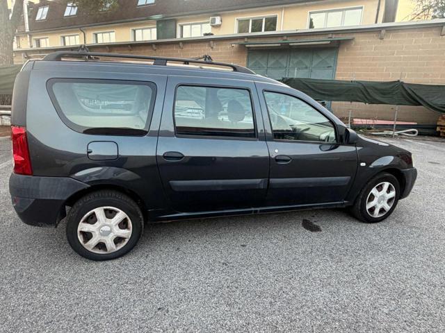 DACIA Logan MCV 1.6 16V 5p Lauréate senza lavoro da fare