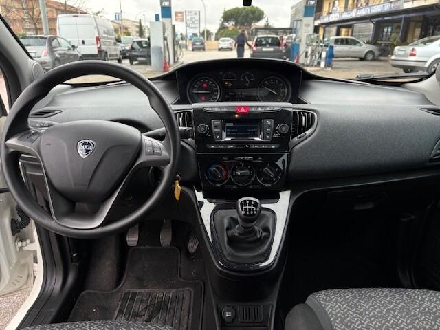 Lancia Ypsilon 1.0 FireFly 5 porte S&S Hybrid Alberta Ferretti