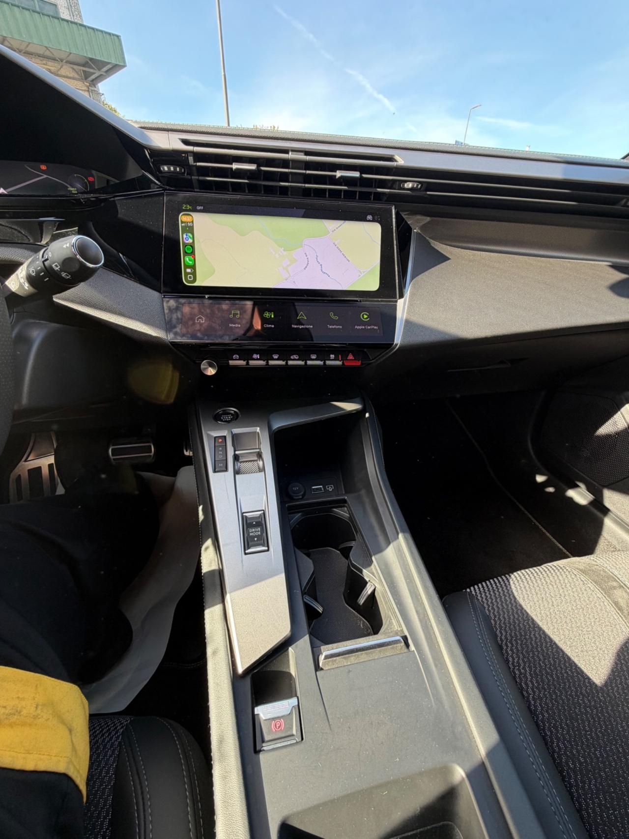Peugeot 308 Hybrid 145 e-DCS6 SW GT