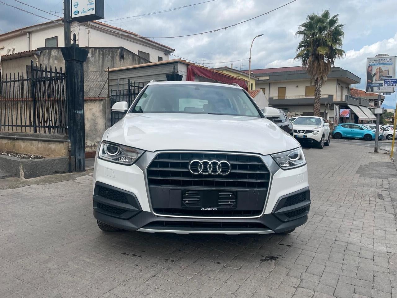 Audi Q3 2.0 TDI 150 CV Business