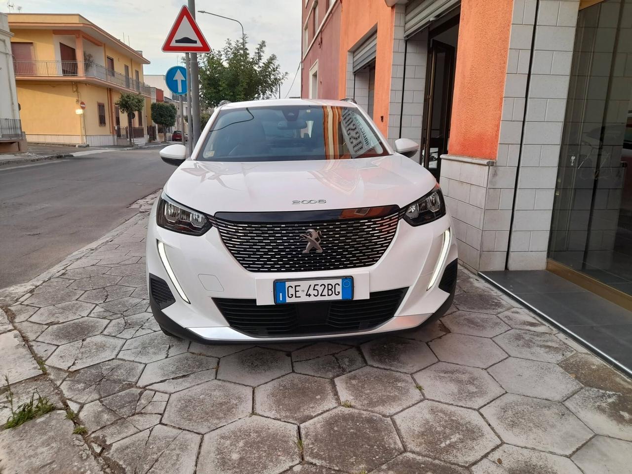 PEUGEOT 2008 1.5 BLUEHDI ALLURE