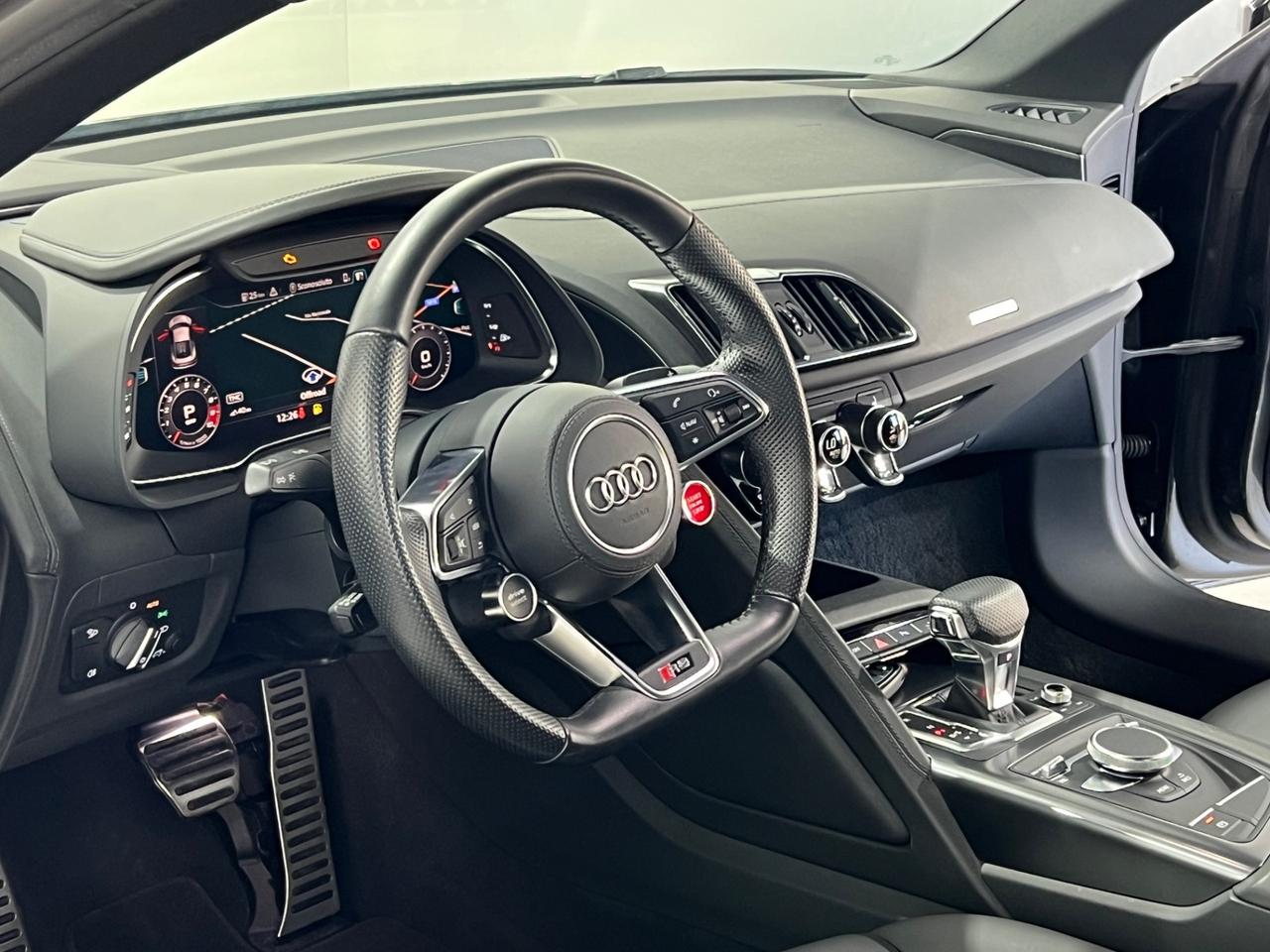 Audi R8 Coupé V10 RWD S tronic 540CV