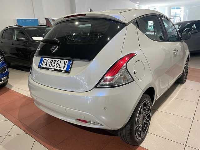 Lancia Ypsilon 1.2 69 CV 5 porte Gold