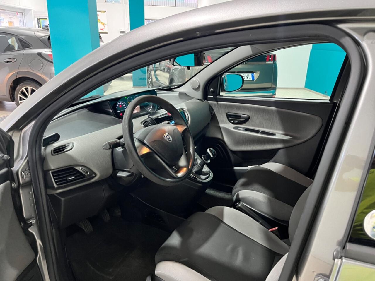 LANCIA YPSILON 1.2 GPL 2012 UNICOPROPRIETARIO