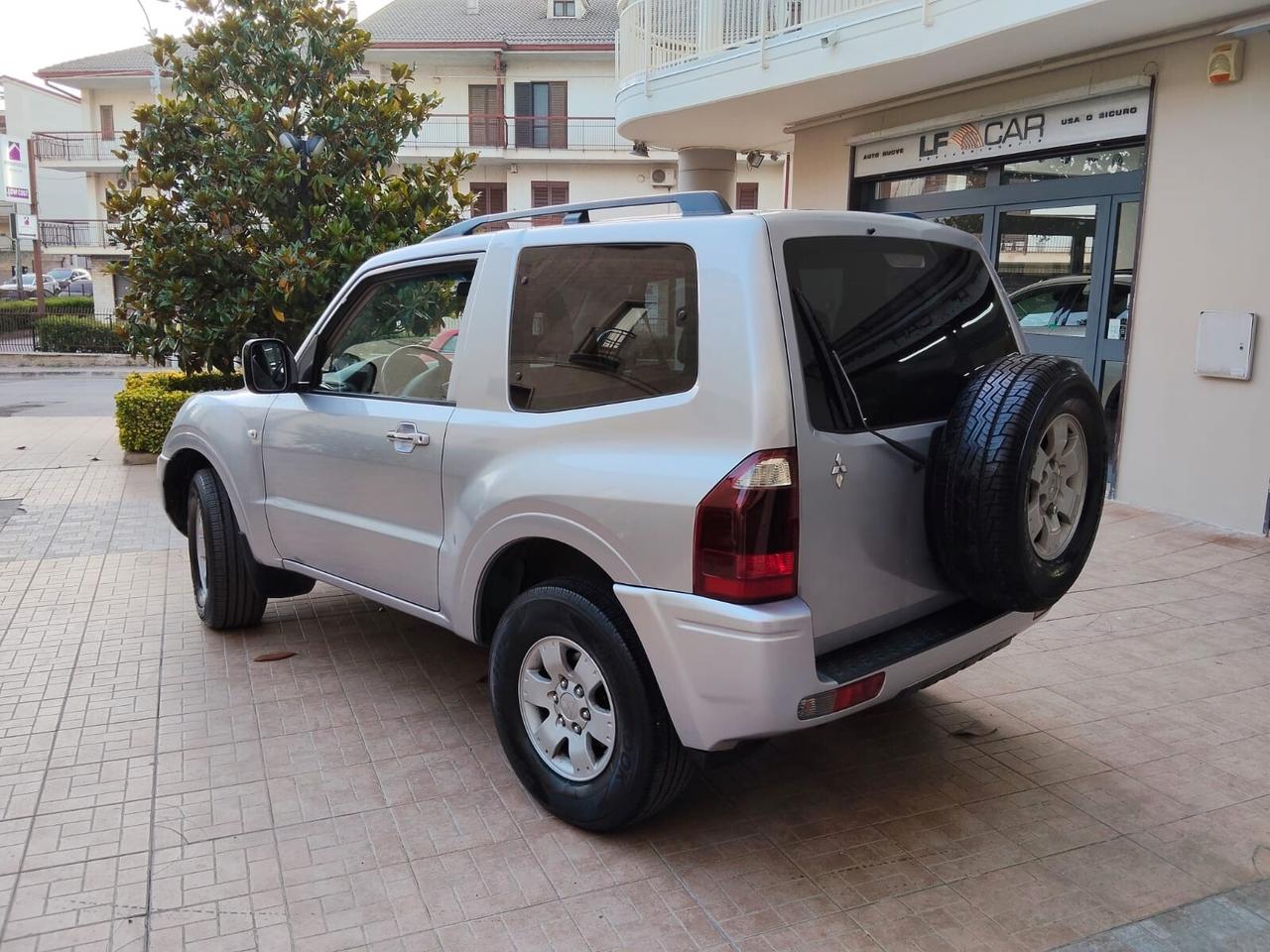 Mitsubishi Pajero 2.5 TDI 3p. GL 115 cv