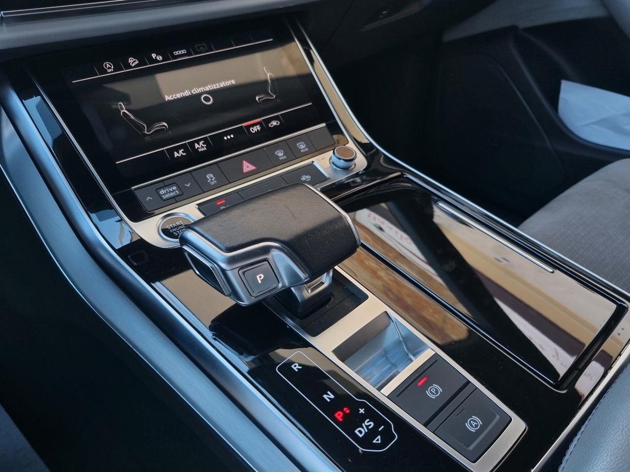 Audi Q8 I 45 3.0 tdi mhev Sport quattro tiptronic 231 CV