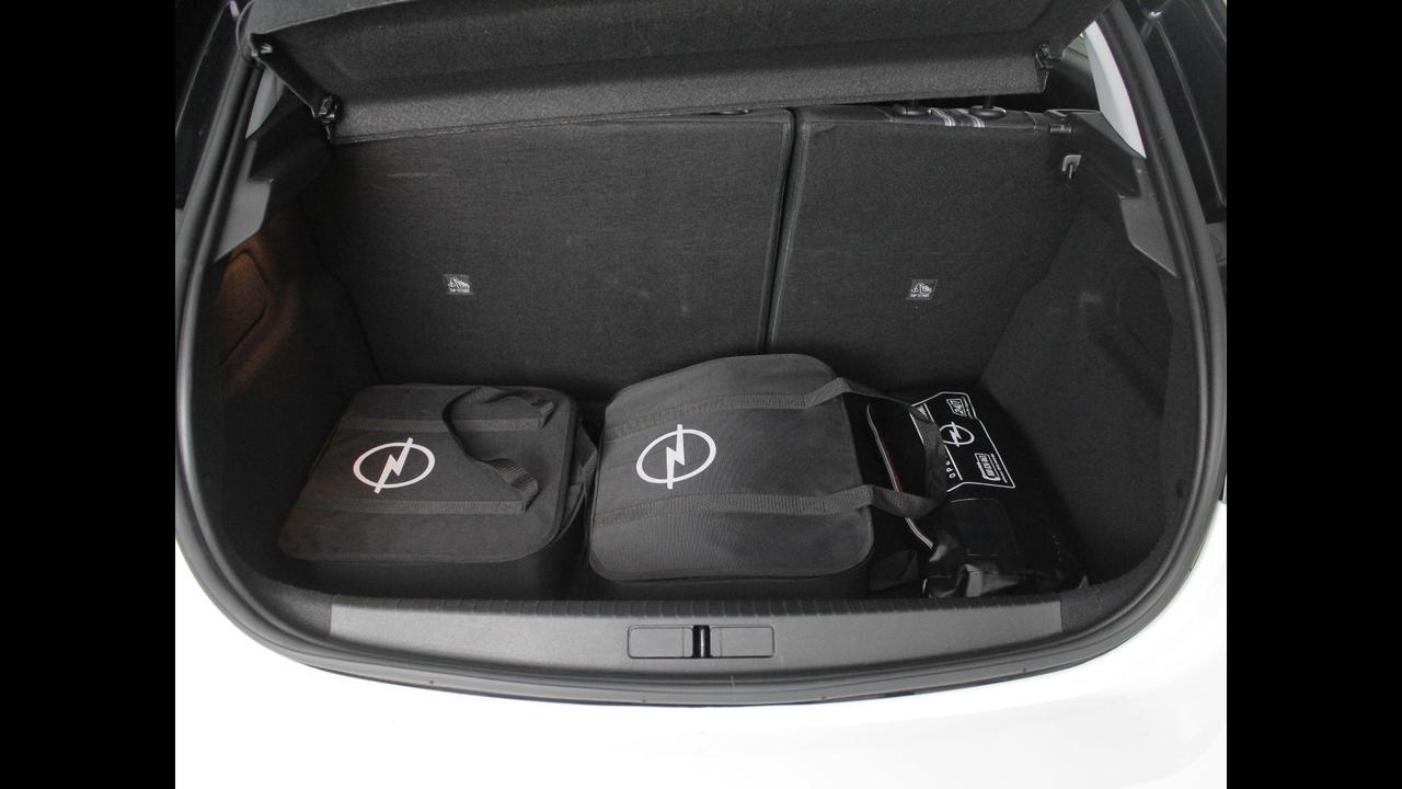 OPEL Corsa Design&Tech 5 porte BEV