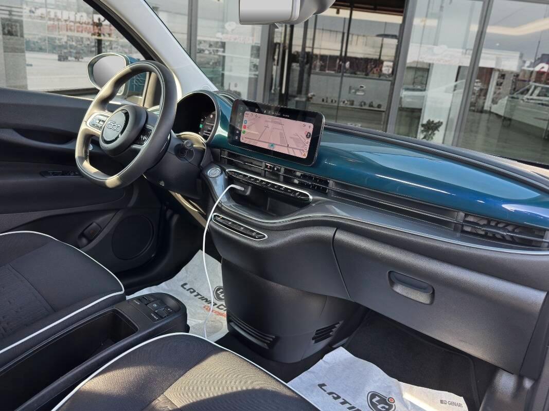 Fiat 500e 3+1 42 kWh Icon CON CARPLAY
