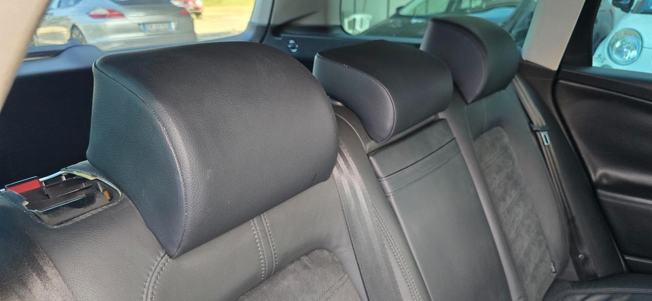 Volkswagen Passat 2.0 16V TDI 4mot. Var. Sportline