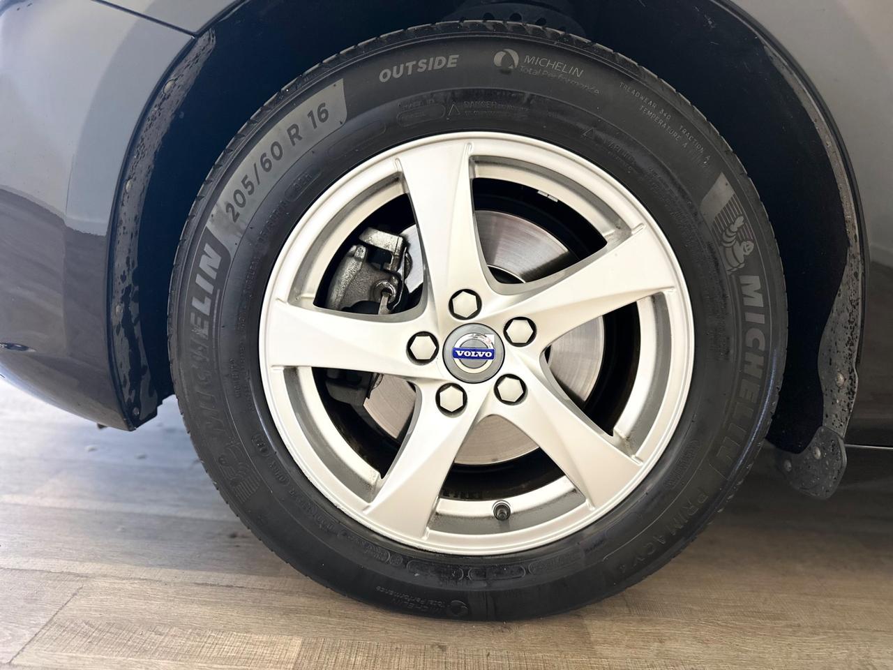 Volvo V60 D2 Momentum EURO 6