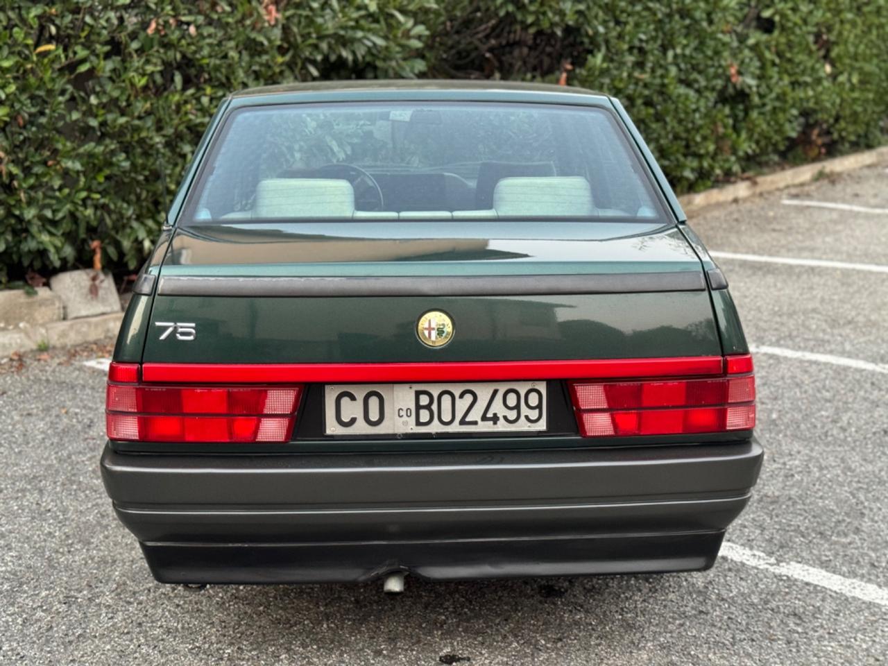 Alfa Romeo 75 1.6