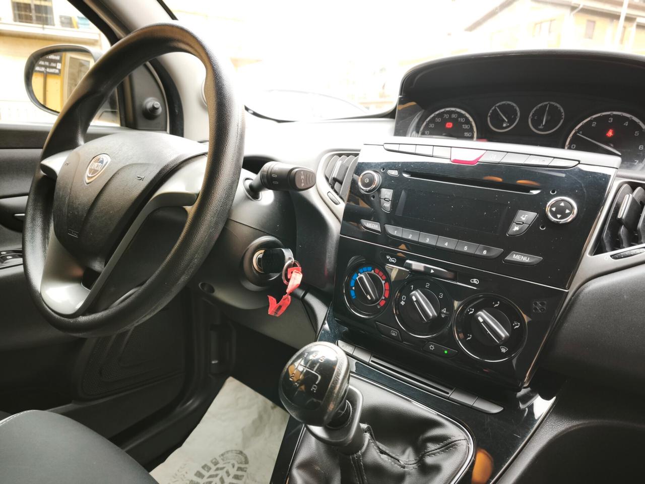 Lancia Ypsilon 1.2 Benzina - GPL