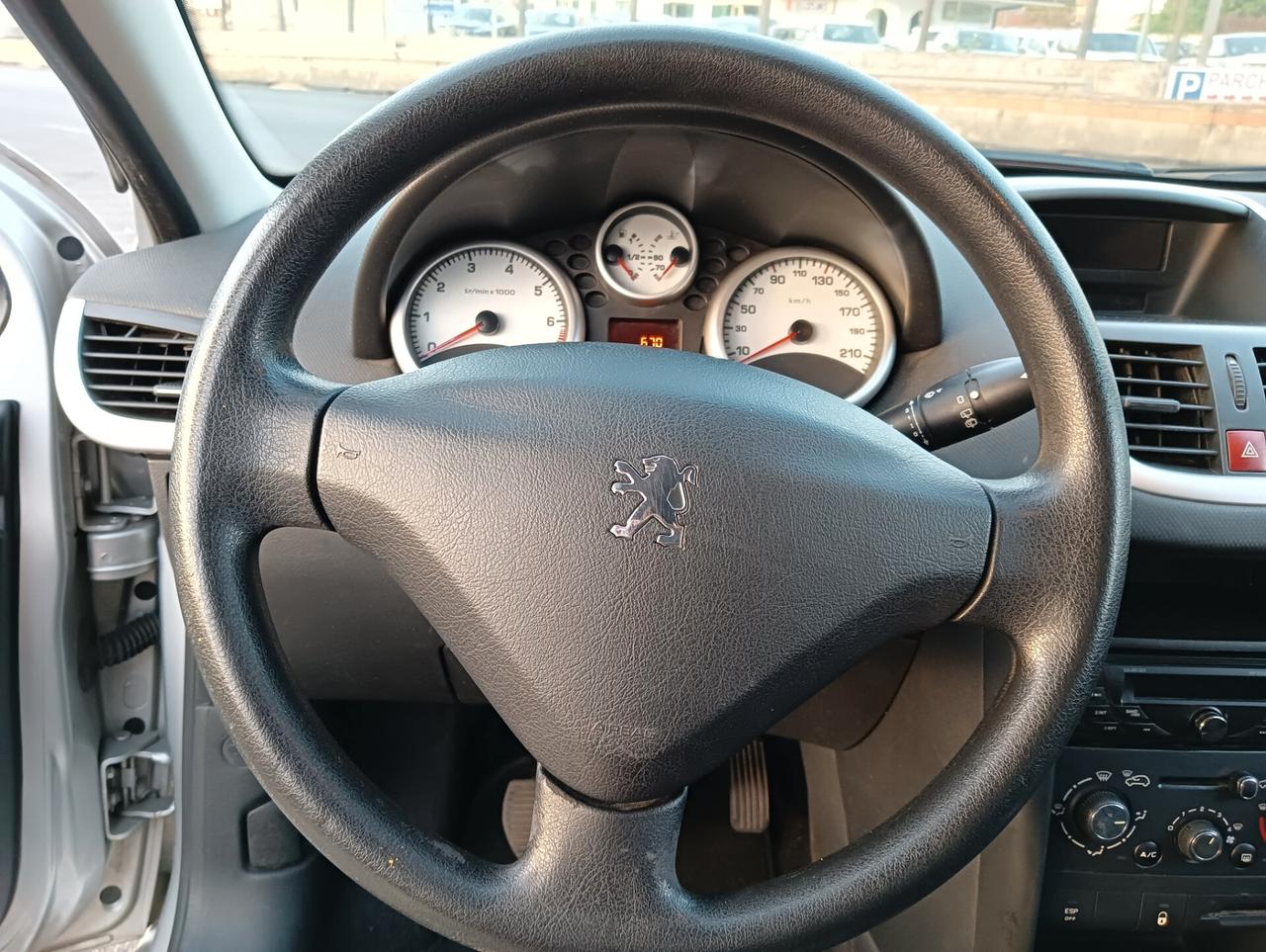 Peugeot 207 1.4 8V 75CV GPL