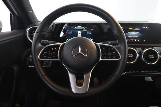 MERCEDES-BENZ A 180 A 180 d Automatic Business Extra