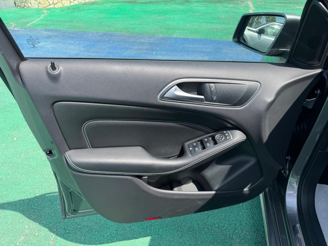 Mercedes-benz B 200 d Automatic Premium