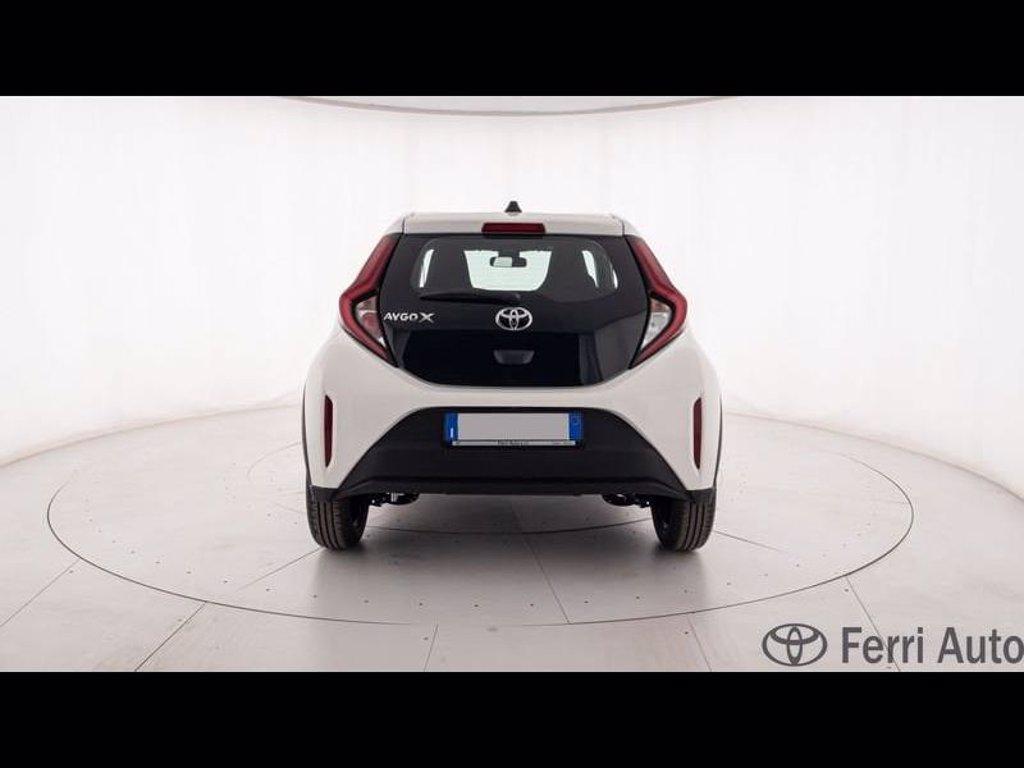 TOYOTA Aygo x 1.0 active 72cv del 2024